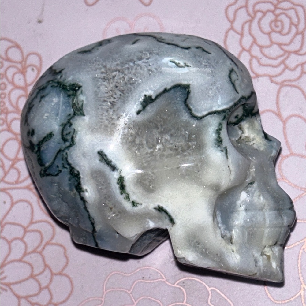 Hand-Carved White and Green Moss Agate Skull - Amazing